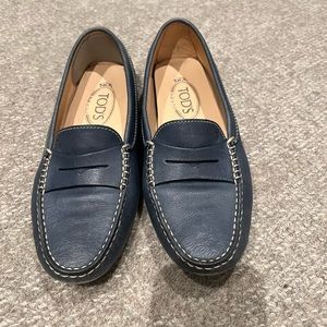 TOD’S Leather Loafer
